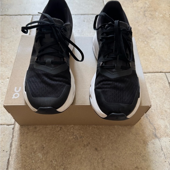 On cloud pulse in great condition size 7 women’s. - Picture 2 of 6